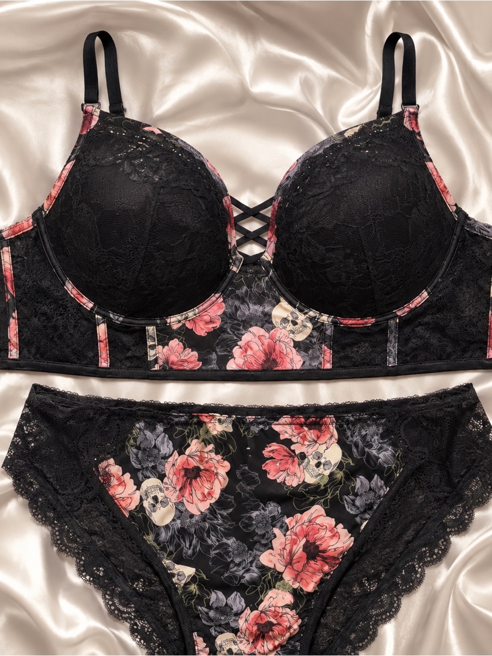Torrid Curve Black Floral Skull Lace Bra & Panty Set Size 40D/2X